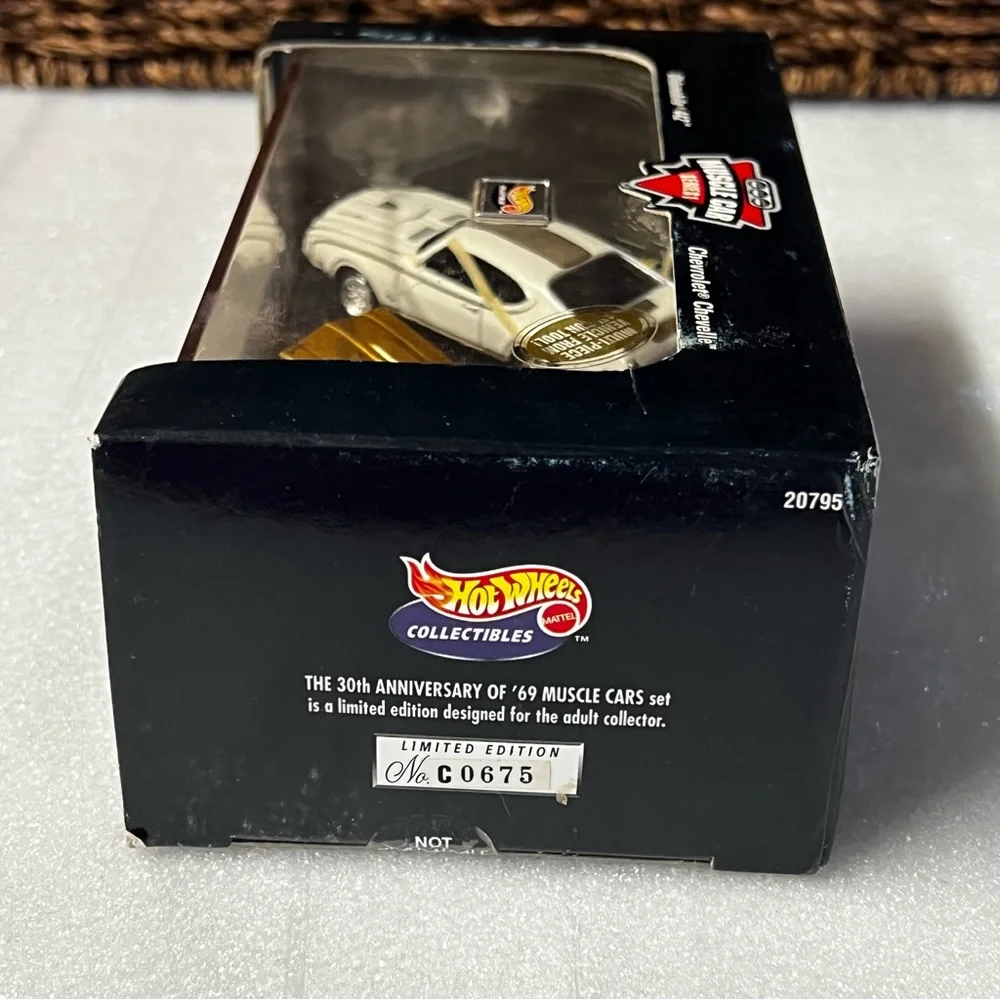 1998 Hot Wheels 30th Anniversary Muscle Cars Set 1 of 2 Collectible